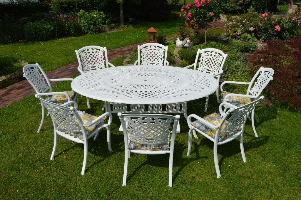 Aluguss-Gartenmöbel / Fachgeschäft Großmann / Strandkörbe Höxter